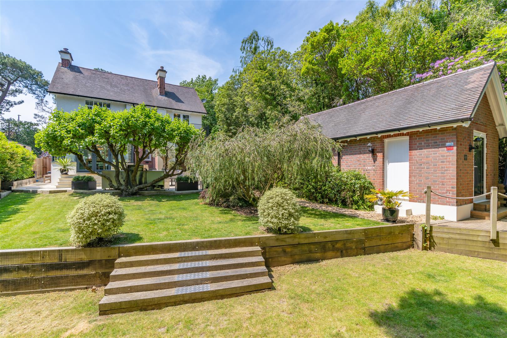 Property information Luxury & Prestige